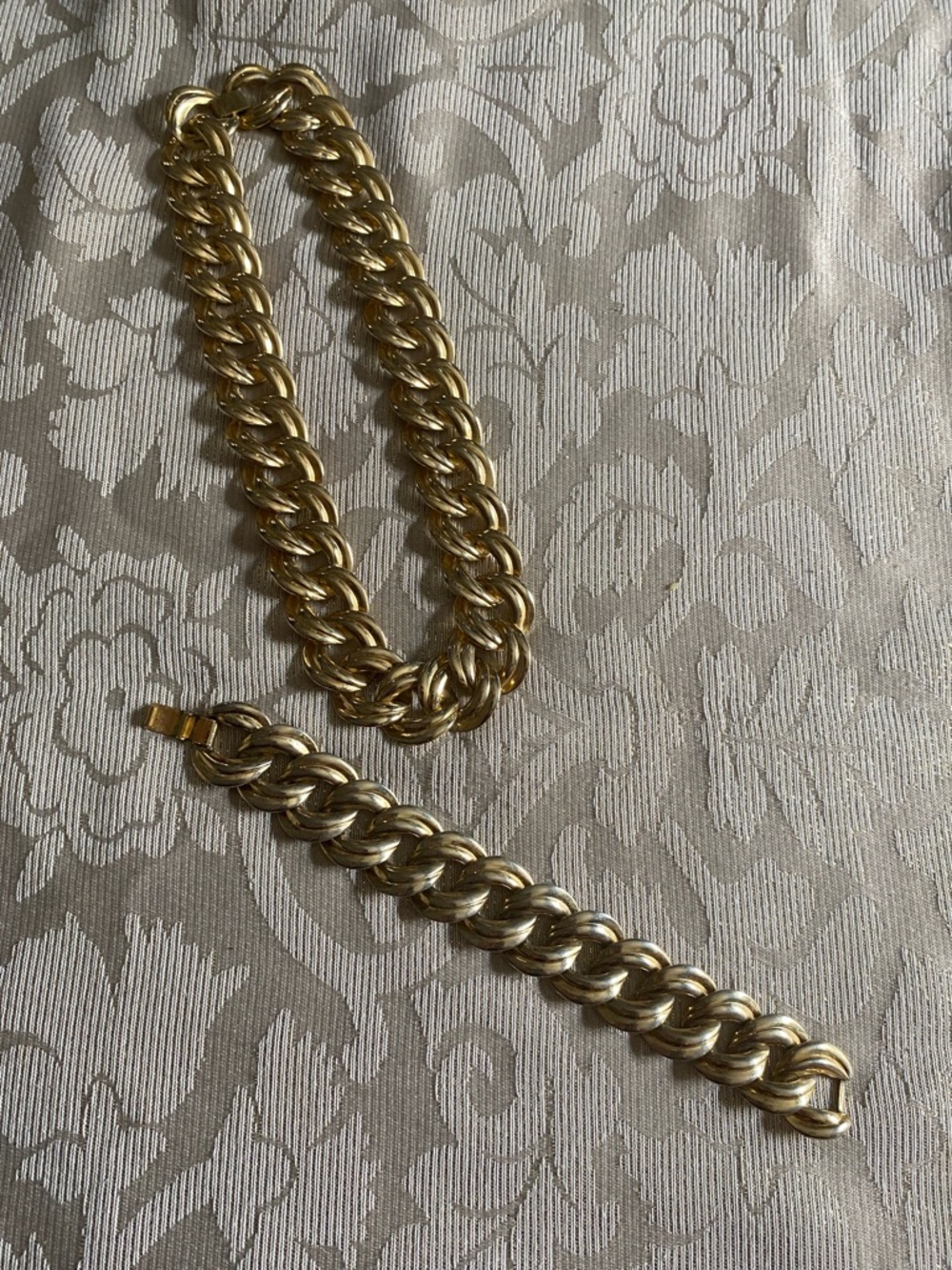 Gold-Tone Womens Chain Necklace and Bracelet Set
